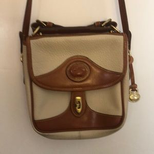 Vintage Dooney & Bourne shoulder bag w/hand strap.
